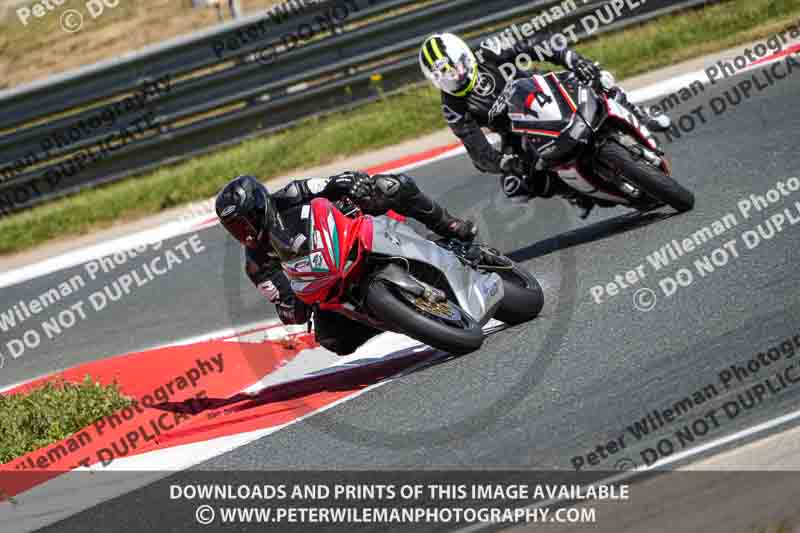 cadwell no limits trackday;cadwell park;cadwell park photographs;cadwell trackday photographs;enduro digital images;event digital images;eventdigitalimages;navarra;no limits trackdays;peter wileman photography;racing digital images;trackday digital images;trackday photos
